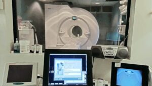 2005 Siemens Symphony MRI Machine2