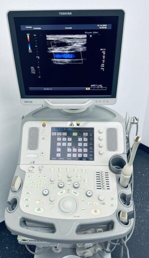 2010 TOSHIBA APLIO MX Ultrasound Scanner 1